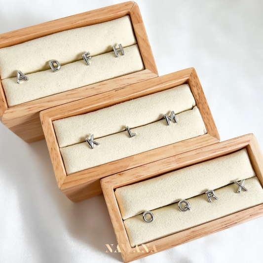 Alphabet Studs (์ํ๋ฒณ)