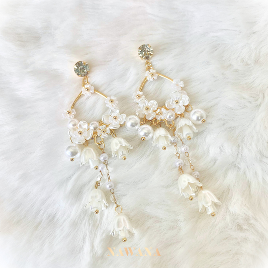 Snowy Chandelier Earrings
