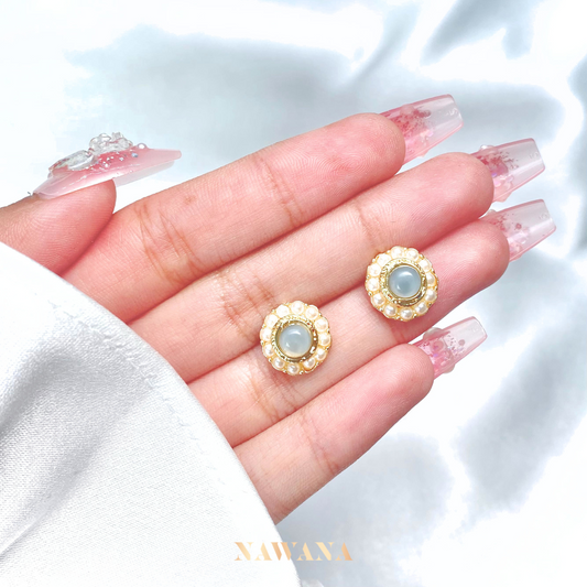 Antique Pearl Studs (์ํฐ์ฟ  ํ์)