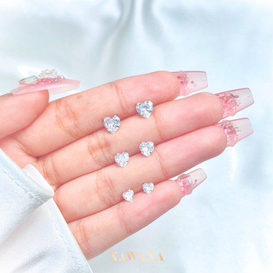 Bling Heart Studs(๋ธ๋ง ํํธ)