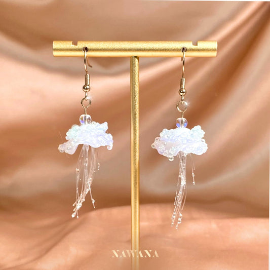 Under The Sea: Moon Jellyfish Earrings  (λ¬ ν΄ν리)