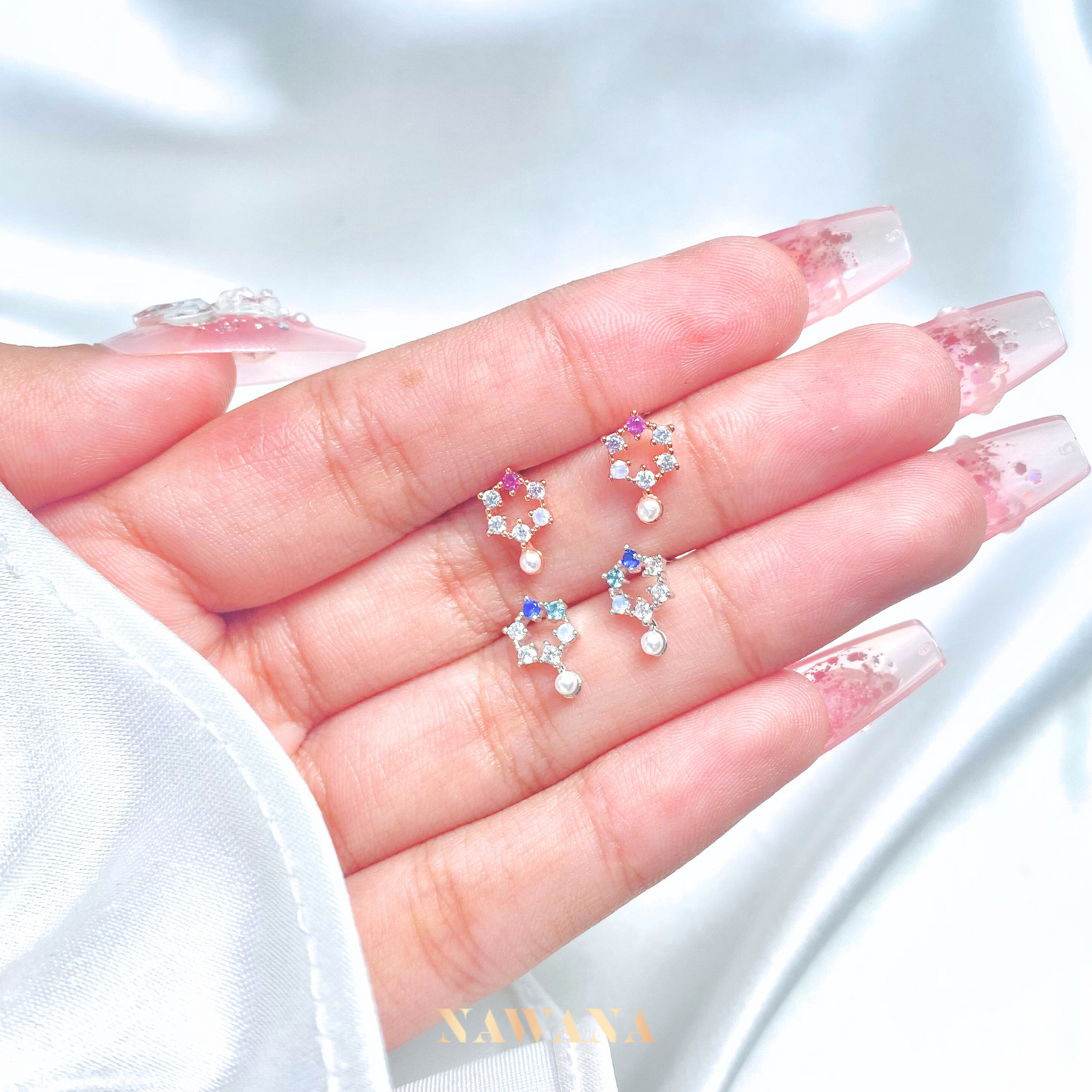 Dainty Studs (우아한)