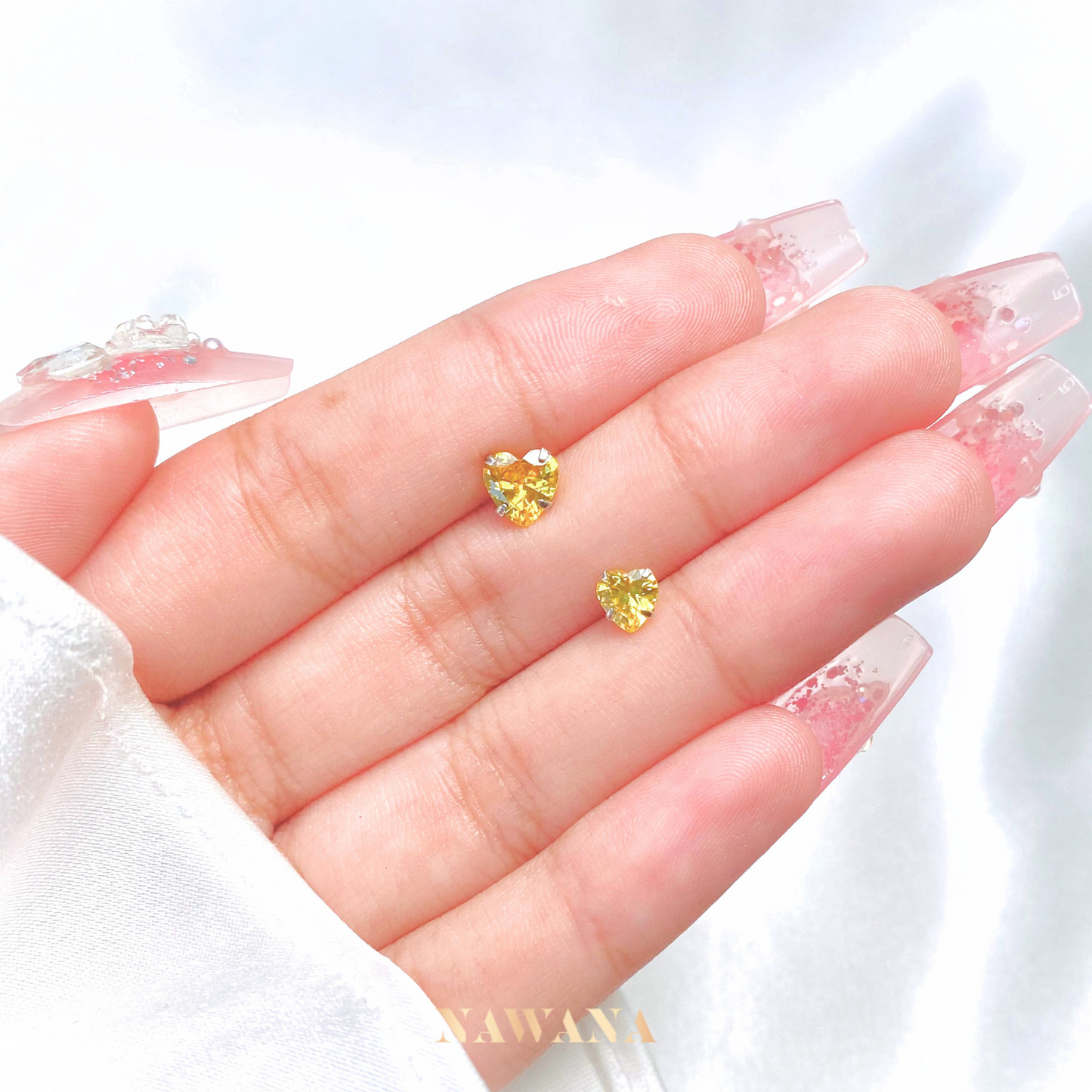 Yellow Heart Studs(예로 하트)