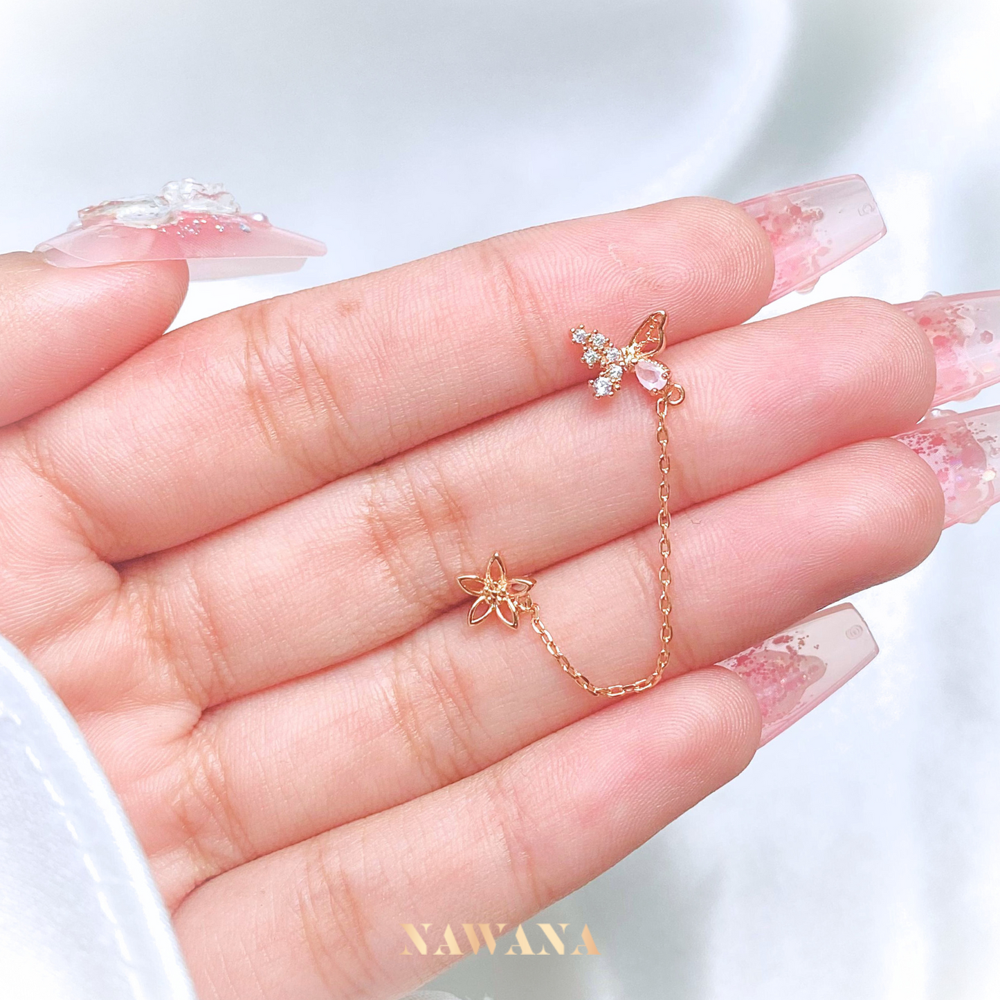 Butterfly Chain Studs (나비 체인)