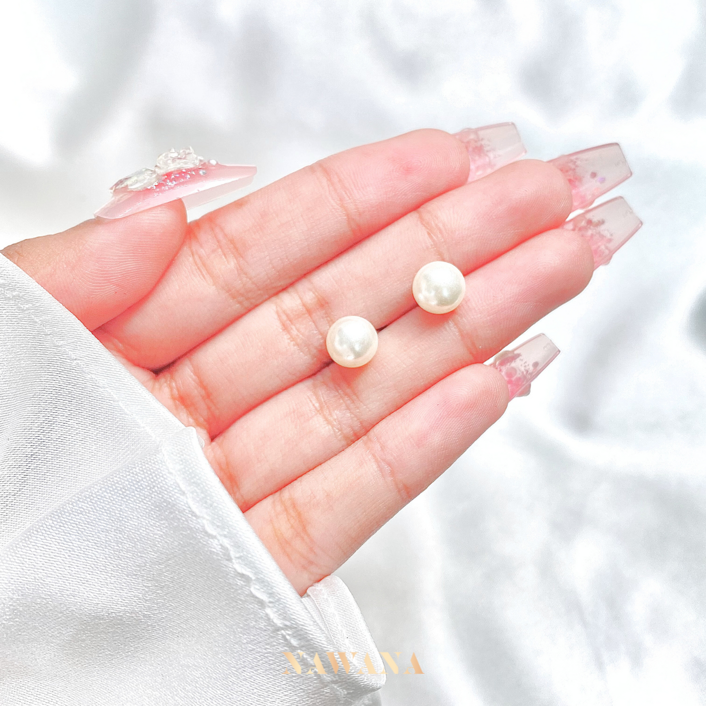 Pearl Studs (펄)