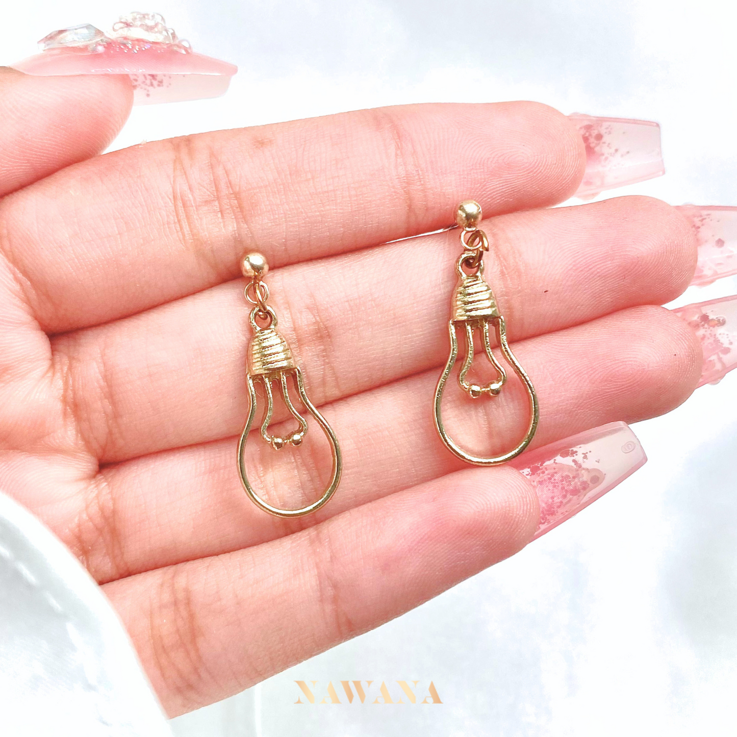 Gold Bulb Earring (금 전구)