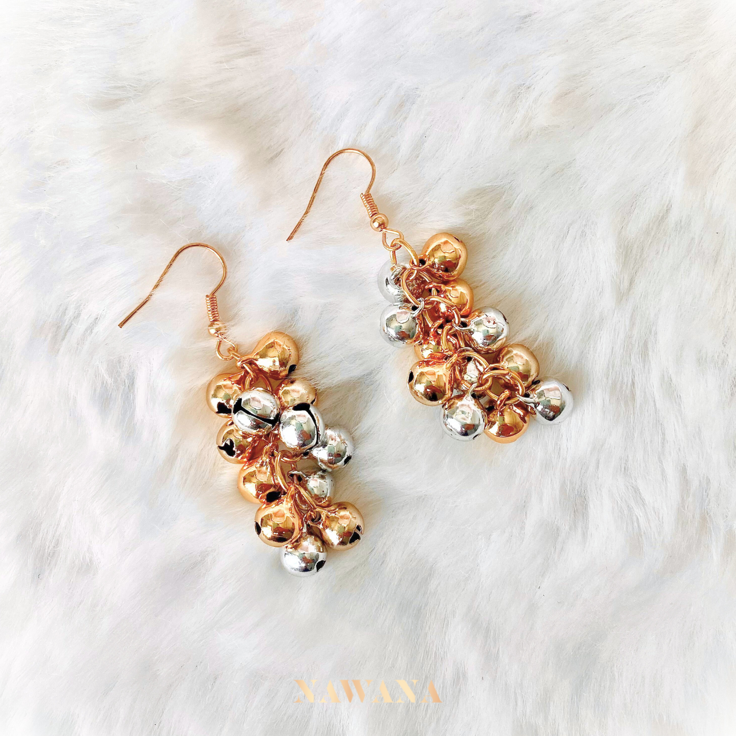 Jingle Bells Earrings  (징글 벨)