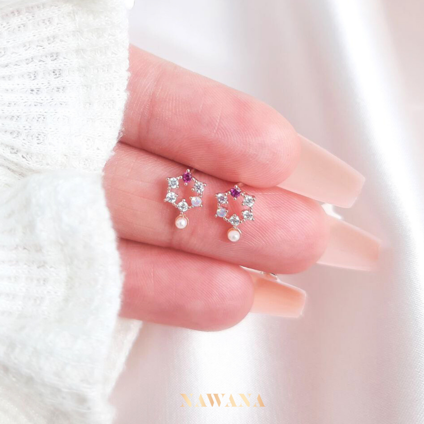 Dainty Studs (우아한)