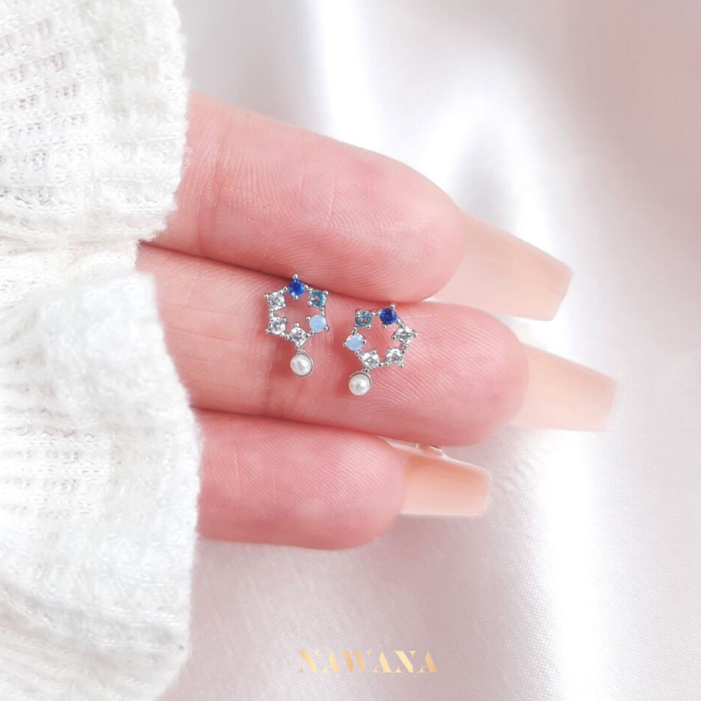 Dainty Studs (우아한)