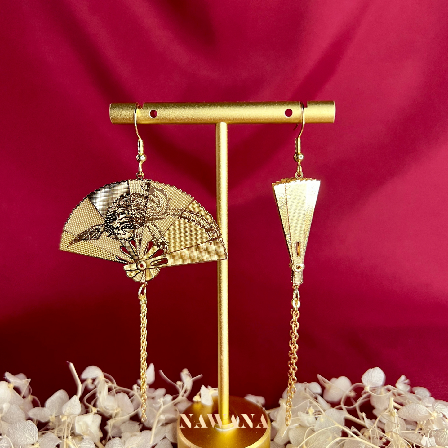 Retractable Golden Phoenix Fan Earring (피닉스 팬)