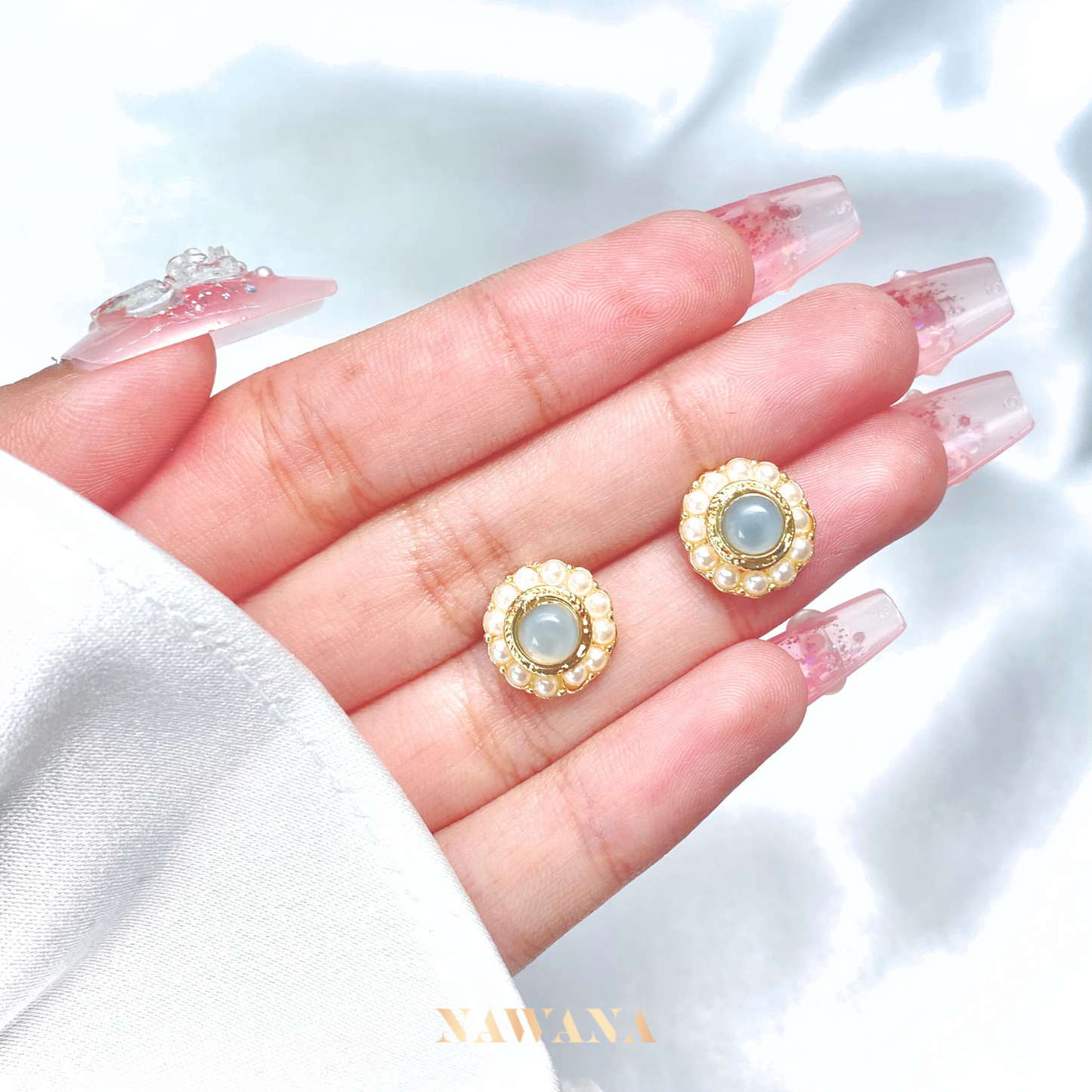 Antique Pearl Studs (안티쿠 페아)