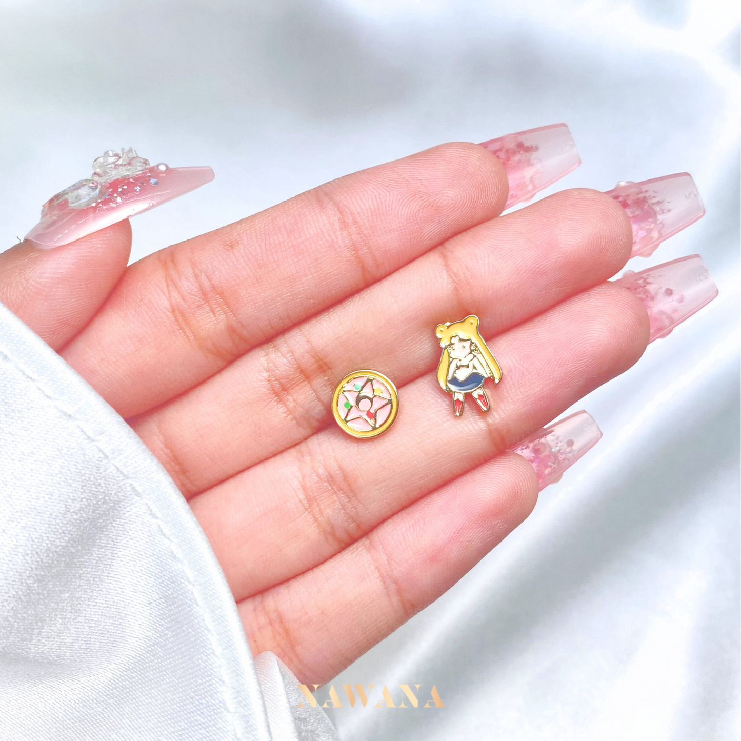 Sailor Moon Studs(새로 모온)