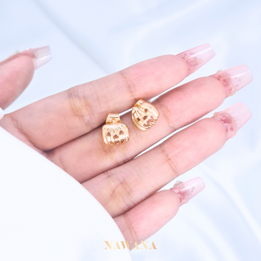 Pumpkin Studs